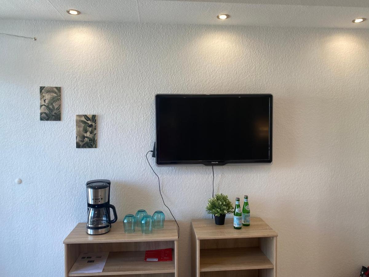 Charming Apartment - Balcony - Wifi - Kitchen Magdeburg Kültér fotó